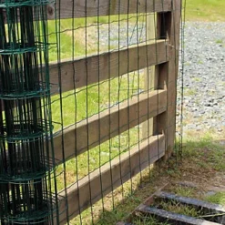 Easipet PVC Coated Wire Mesh Fencing Green Galvanised Garden Fence 120cm X 10m 9 Easipet PVC Coated Wire Mesh Fencing Green Galvanised Garden Fence 120cm X 10m -Draper Tool Shop easipet pvc coated wire mesh fencing green galvanised garden fence 120cm x 10m5060164217466 04c MP