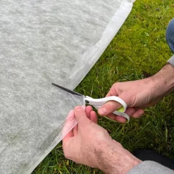 Fleece Garden Plant Frost Protection Roll 2m X 20m + 10 Metal Pegs (20g/sqm) 9 Fleece Garden Plant Frost Protection Roll 2m X 20m + 10 Metal Pegs (20g/sqm) -Draper Tool Shop fleece garden plant frost protection roll 2m x 20m 10 metal pegs 20g sqm 5060575109947 04c MP