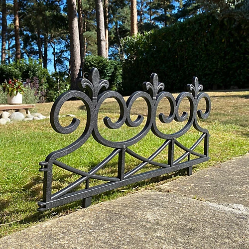 Fleur De Lys Black Plastic Lawn Edging (60cm X 32cm) - 20 Panels 4 Fleur De Lys Black Plastic Lawn Edging (60cm X 32cm) - 20 Panels - Image 2