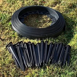 Flexible Plastic Garden Edging With 40 Pegs (10m) 7 Flexible Plastic Garden Edging With 40 Pegs (10m) -Draper Tool Shop flexible plastic garden edging with 40 pegs 10m 5060575103198 02c MP