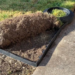 Flexible Plastic Garden Edging With 80 Pegs (20m) -Draper Tool Shop flexible plastic garden edging with 80 pegs 20m 5056589500788 03c MP