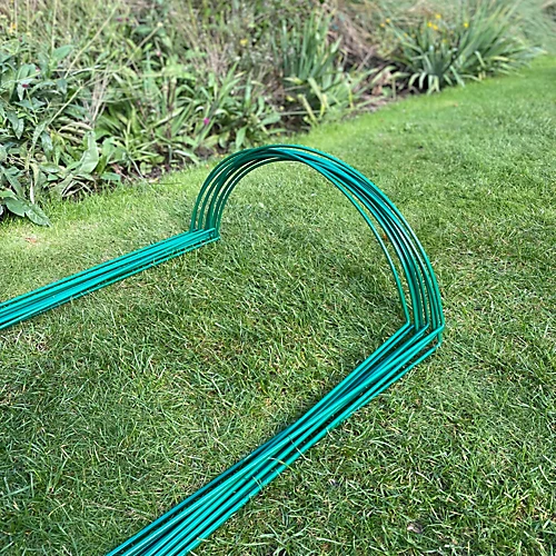 Garden Hoop Plant Bow Support System 52cm X 90cm (Pack Of 10) 4 Garden Hoop Plant Bow Support System 52cm X 90cm (Pack Of 10) - Image 2