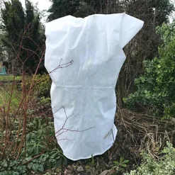 GardenSkill Extra Thick 50GSM Frost Protection Fleece Winter Warmer Plant Jacket 1.6 X 2m H 7 GardenSkill Extra Thick 50GSM Frost Protection Fleece Winter Warmer Plant Jacket 1.6 X 2m H -Draper Tool Shop gardenskill extra thick 50gsm frost protection fleece winter warmer plant jacket 1 6 x 2m h5060266507274 02c MP