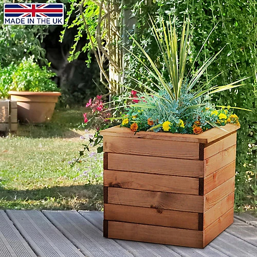 HORTICO Scandinavian Red Wood Square Wooden Planter For Garden, Outdoor Plant Pot Made In The UK H39 L47 W47 Cm, 46L 6 HORTICO Scandinavian Red Wood Square Wooden Planter For Garden, Outdoor Plant Pot Made In The UK H39 L47 W47 Cm, 46L - Image 4