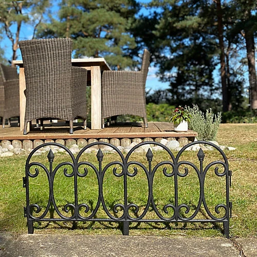 Kew Black Plastic Lawn (60.5cm X 32.5cm) - 10 Panels 5 Kew Black Plastic Lawn (60.5cm X 32.5cm) - 10 Panels - Image 3