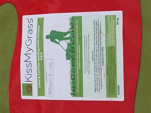 KissMyGrass Pre-seeding Lawn And Sportsfield Fertiliser 6.9.6 (1 X 20kg) 5 KissMyGrass Pre-seeding Lawn And Sportsfield Fertiliser 6.9.6 (1 X 20kg) - Image 3