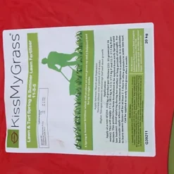 KissMyGrass Spring & Summer Lawn And Sportsfield Fertiliser 11.5.5 (5 X 20kg) -Draper Tool Shop kissmygrass spring summer lawn and sportsfield fertiliser 11 5 5 5 x 20kg 00003571 04c MP