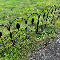 Leaf Design Steel Garden Lawn Edging (45cm X 41cm) - 5 Panels 9 Leaf Design Steel Garden Lawn Edging (45cm X 41cm) - 5 Panels -Draper Tool Shop leaf design steel garden lawn edging 45cm x 41cm 5 panels5055031310005 04c MP