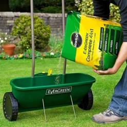 Miracle-GroEvergreen Complete 4 In 1 Lawn Food - 360 M2, 12.6 Kg, Lawn Food, Weed & Moss Control -Draper Tool Shop miracle groevergreen complete 4 in 1 lawn food 360 m2 12 6 kg lawn food weed moss control5010272092851 04c MP