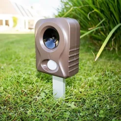 PestBye Battery Operated Fox Deterrent With HyperResonance Frequency And Behaviour Specific Timing -Draper Tool Shop pestbye battery operated fox deterrent with hyperresonance frequency and behaviour specific timing5055837267619 03c MP