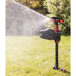 PestBye Jet Spray Battery Operated Motion Activated Cat Scarer & Repellent Animal Repeller -Draper Tool Shop pestbye jet spray battery operated motion activated cat scarer repellent animal repeller5055372304640 04c MP