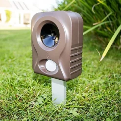 PestBye Twinpack Battery Operated Fox Deterrent With HyperResonance Frequency And Behaviour Specific Timing -Draper Tool Shop pestbye twinpack battery operated fox deterrent with hyperresonance frequency and behaviour specific timing5055837272026 04c MP