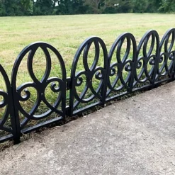 Set Of 10 Plastic Lawn Edging Traditional Panels (56cm X 30cm)