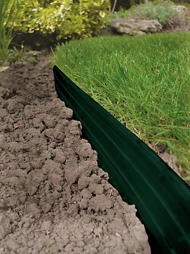 Swift Edge Garden Edging - Lawns, Borders, Pathways, Plots, Flowerbeds, Landscaping - Aluminium 100mm Tall - 12m Pack - Green 4 Swift Edge Garden Edging - Lawns, Borders, Pathways, Plots, Flowerbeds, Landscaping - Aluminium 100mm Tall - 12m Pack - Green - Image 2